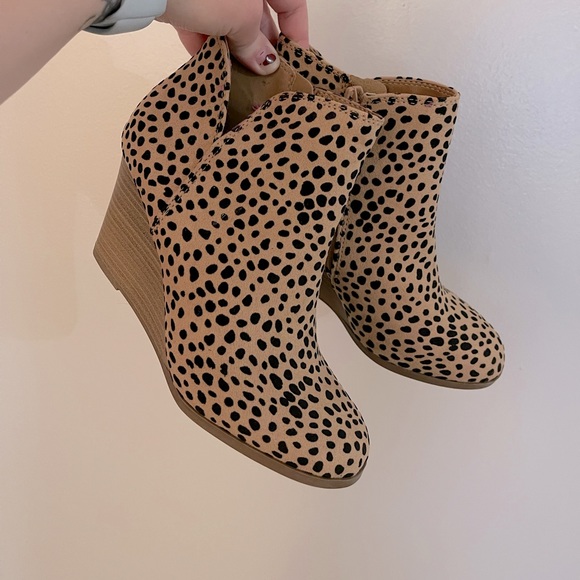 Soda Shoes - NWOB SODA Animal Print Wedge Heeled Booties